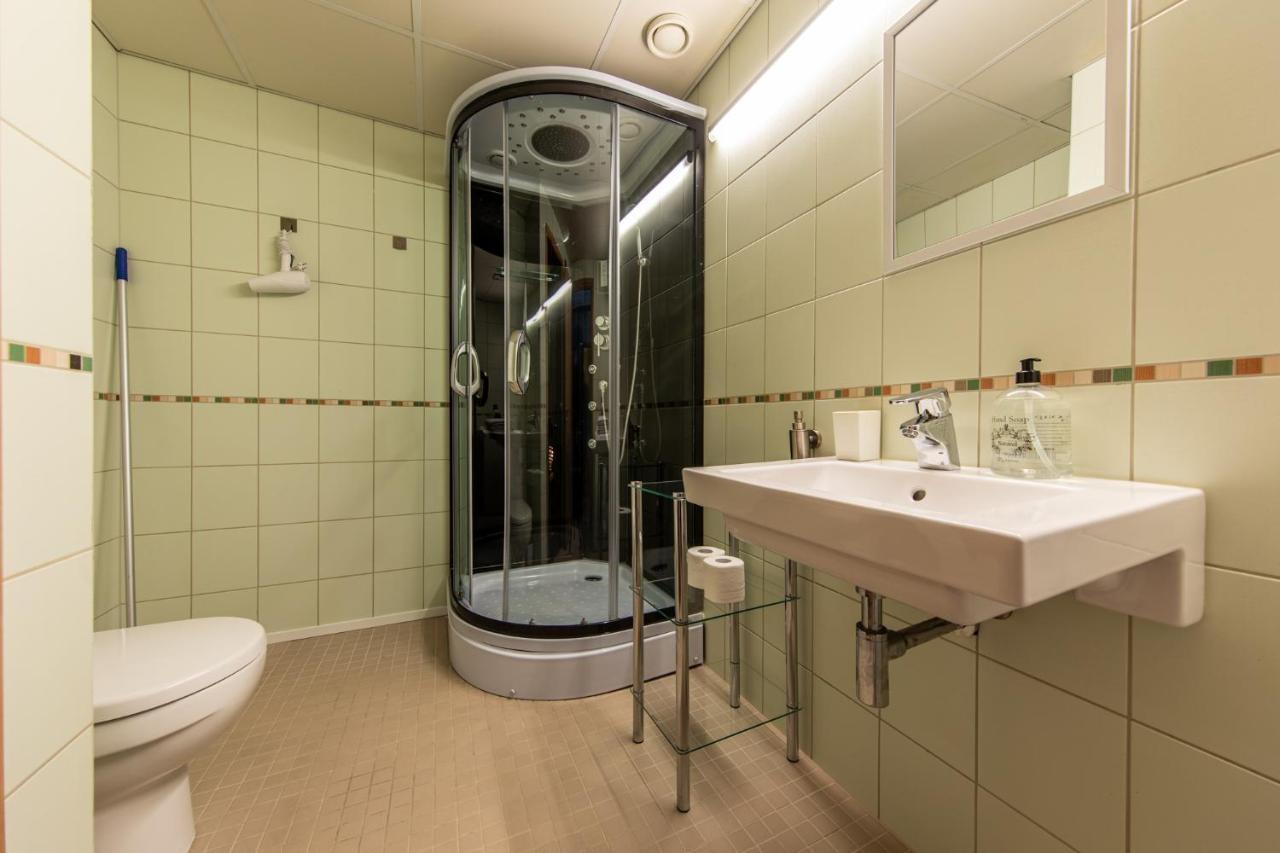 Foorum Apartments With Sauna # Balcony-Contactless Check-In Tallinn Bagian luar foto